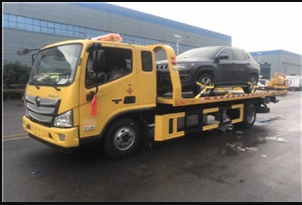 济南高新区道路救援:汽车路上爆胎怎么办? 济南高新区道路救援